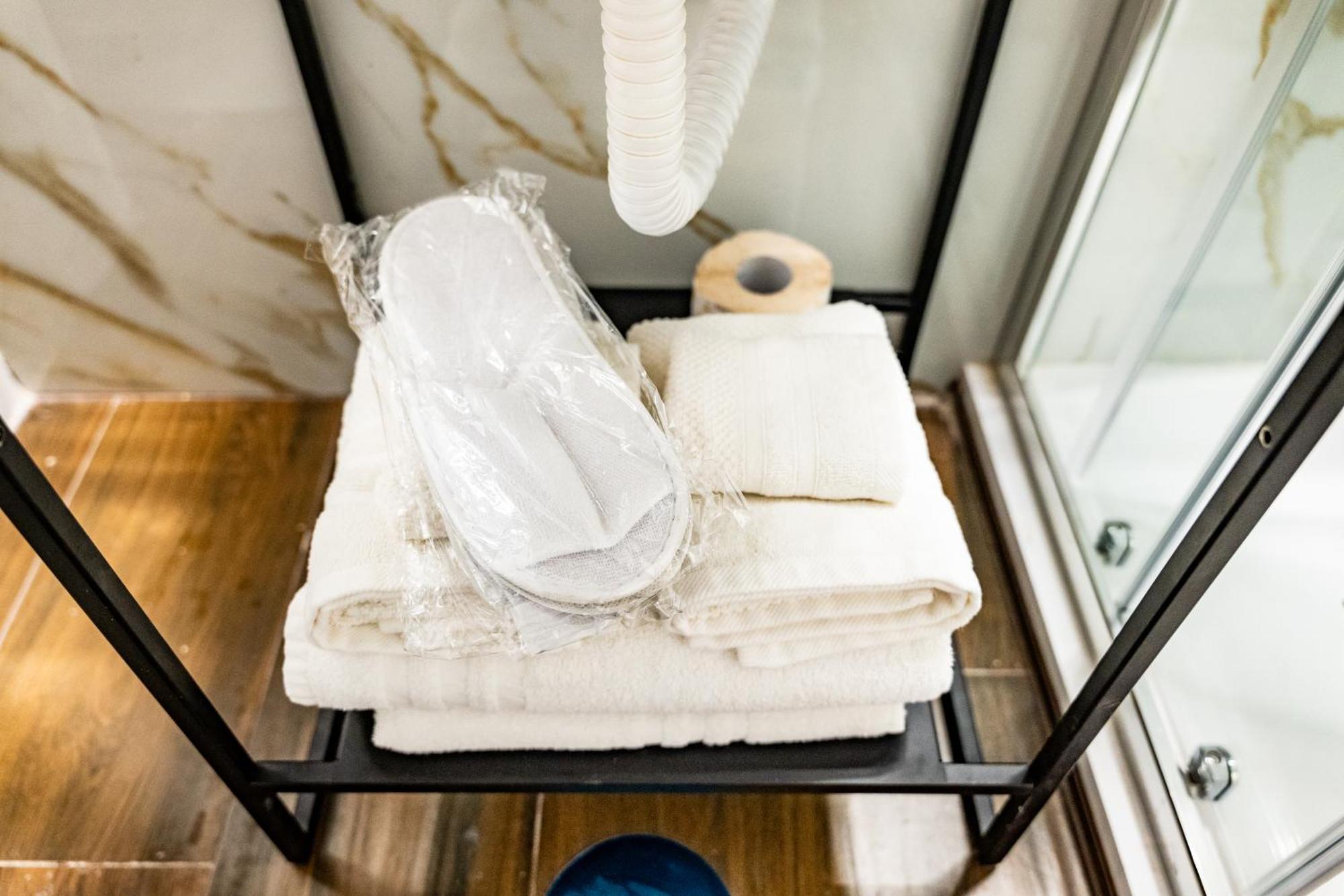 Pama Luxury & * Napels