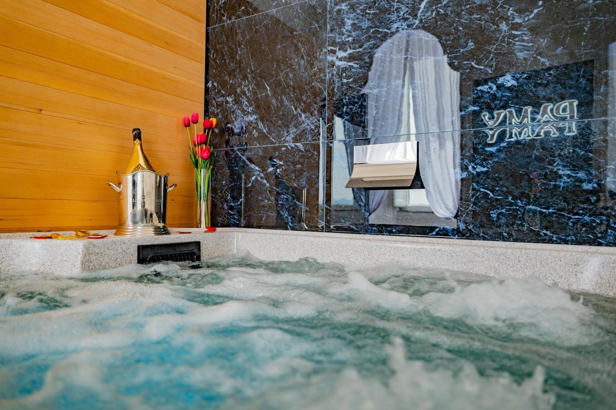 Pama Luxury & Bed & Breakfast Napels